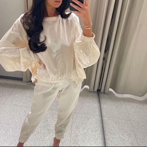 Zara 2 piece satin effect top and jogging pants - Picture 5 of 9